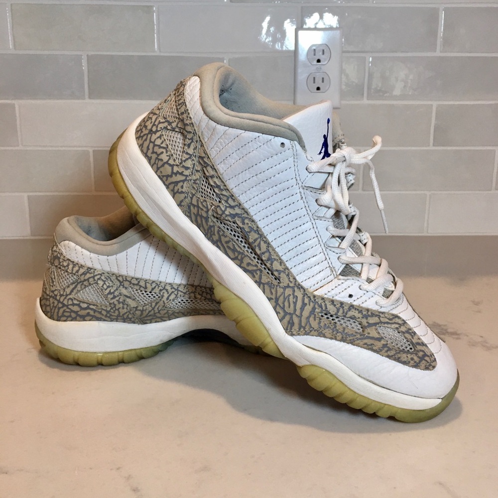 Jordan retro 11 low